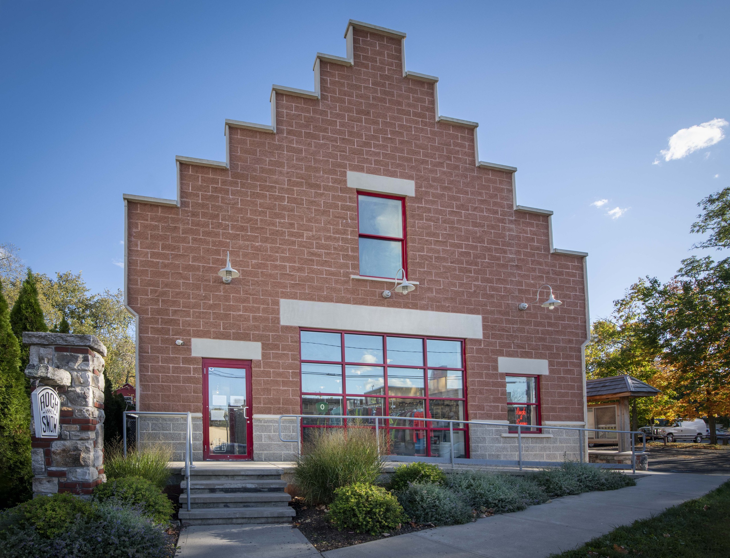 Rock & Snow Annex — interior view